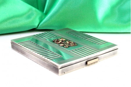 Caixa de Toilette em ouro e prata canelada com aplicação de flores em ouro 